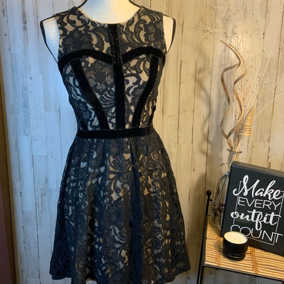 Fire Los Angeles | Dresses | Fire Lace And Velvet Dress Size M | Poshmark Fire Los Angeles | Dresses | Fire Lace And Velvet Dress Size M | Poshmark